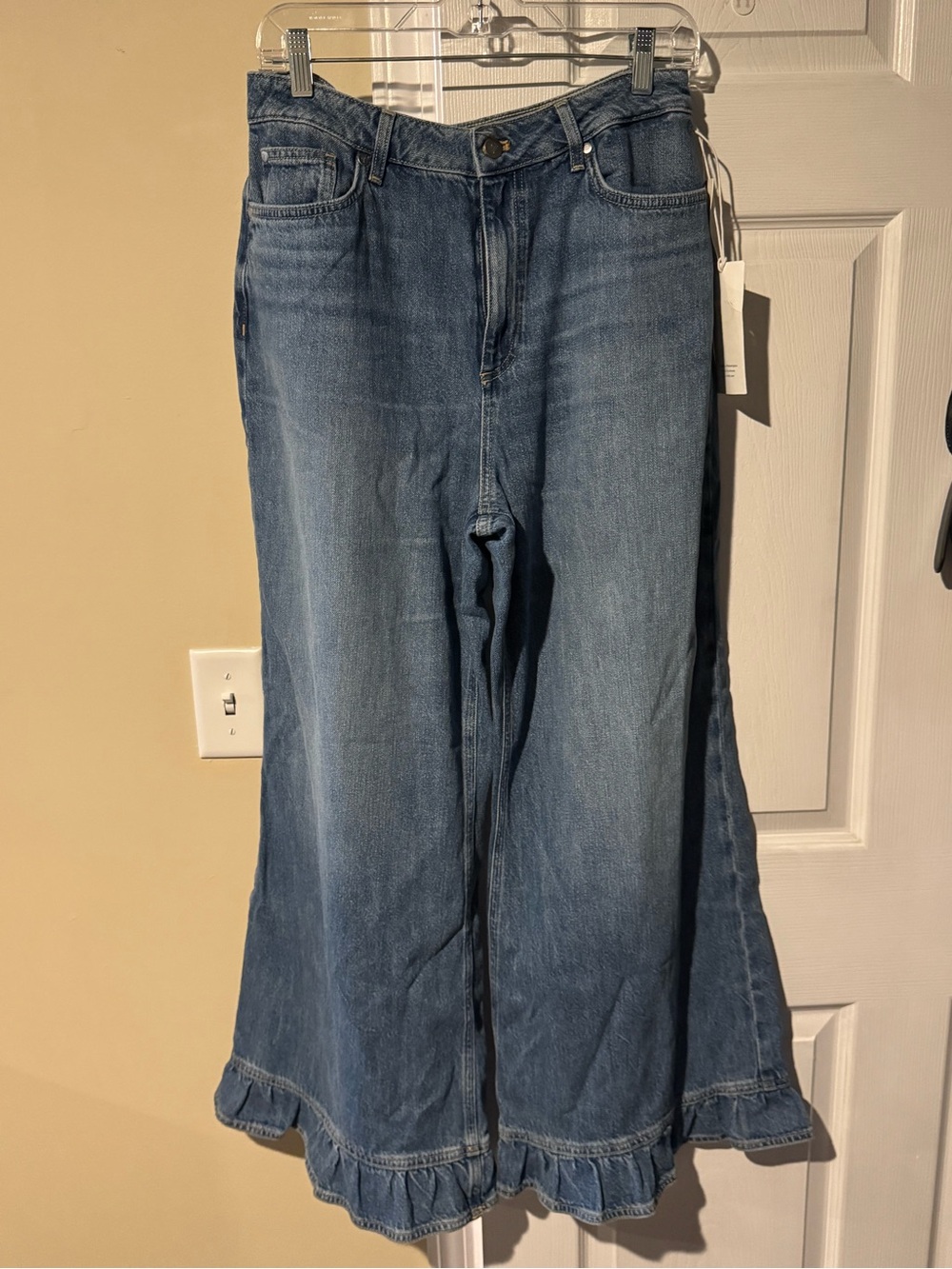 Anthropologie brand new Blue Wide-Leg Ruffle Hem Women's Jeans